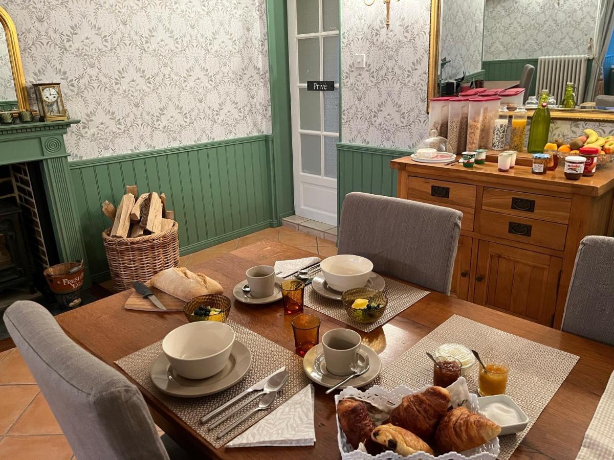 La Crepelliere Acomodação com café da manhã Villedieu-les-Poëles Exterior foto